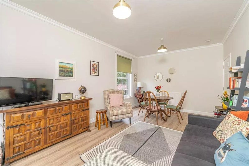 Flat Grandfield in City of Edinburgh