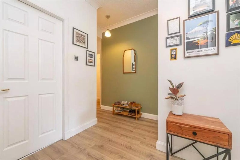 Flat Grandfield in City of Edinburgh