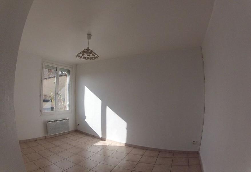 House Rue des Treilles in Libourne
