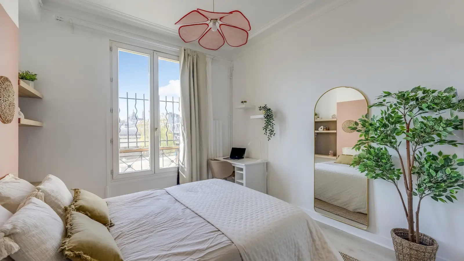 Flat Boulevard de la Chapelle in Paris