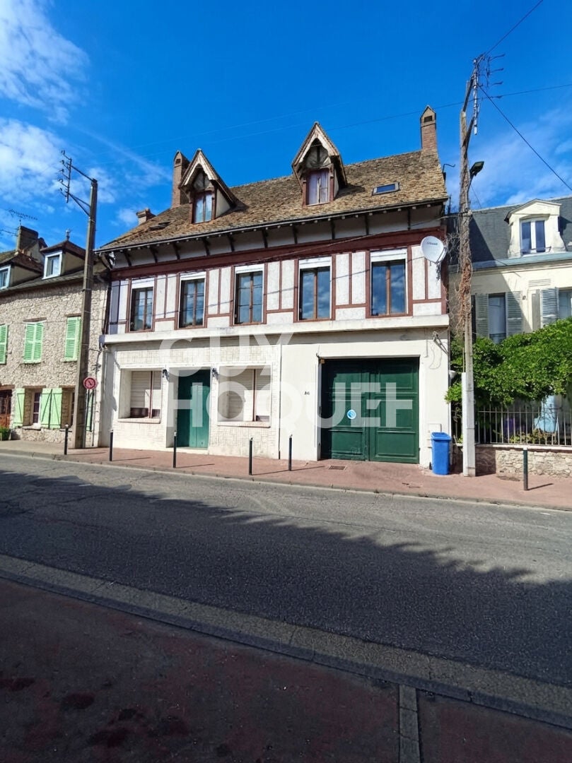 Flat D 833 in Ivry-la-Bataille