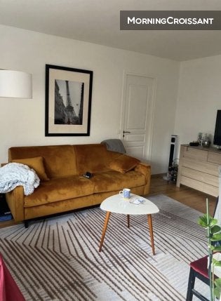 Chambre Rue de Colombes à Courbevoie
