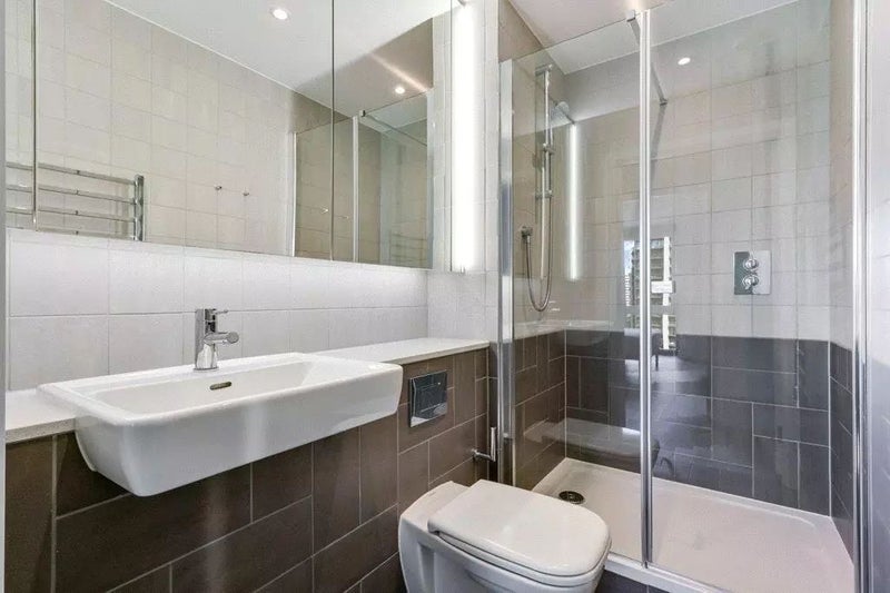 Room Olympic Way in Greater London