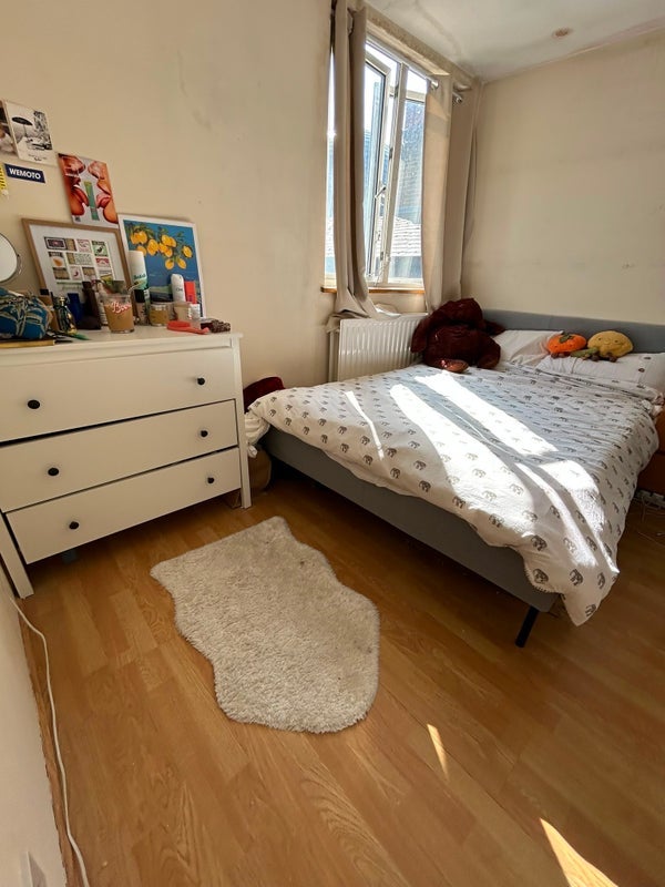 Room Pennard Road in Greater London
