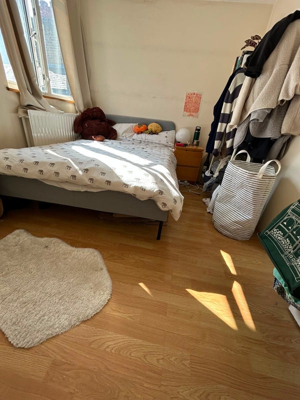 Room Pennard Road in Greater London