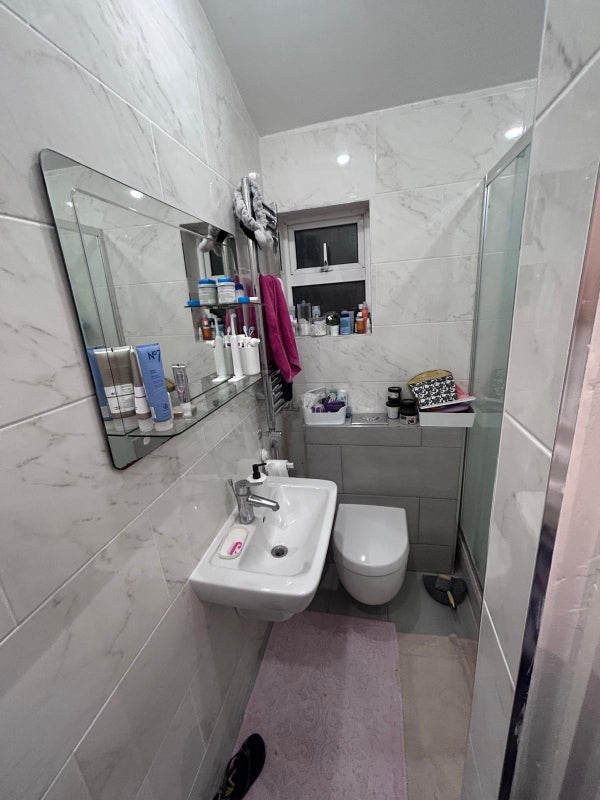 Room Pennard Road in Greater London