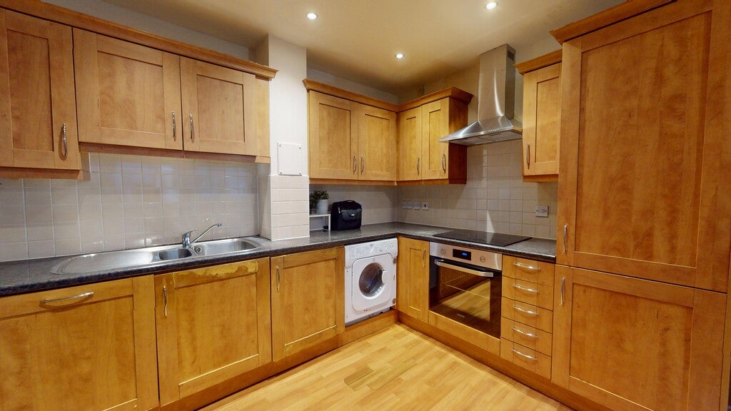 Flat Beatrice Avenue in Greater London