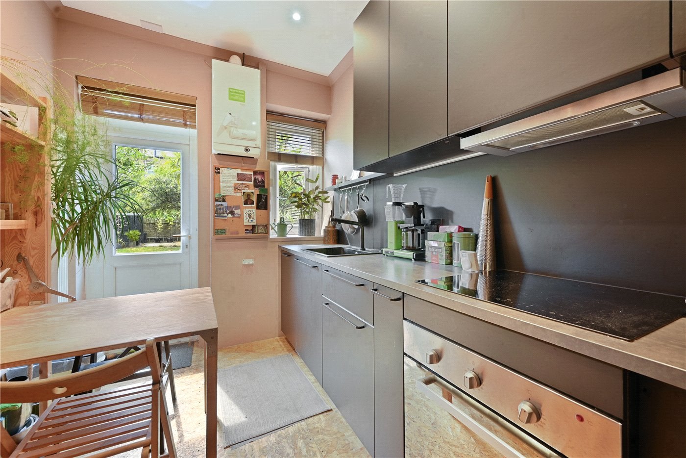 Flat Algernon Road in Greater London