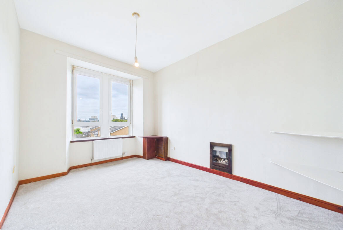 Flat Cardross Street in Glasgow
