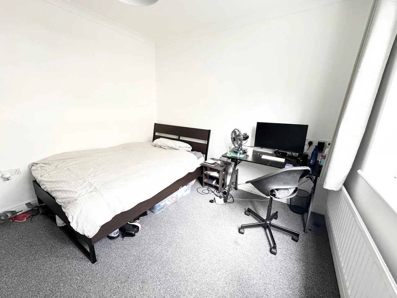 Flat Warwick Road in Greater London