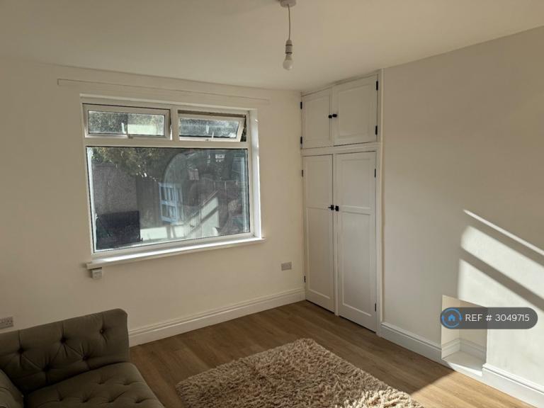 Flat Westbourne Avenue in Newcastle upon Tyne