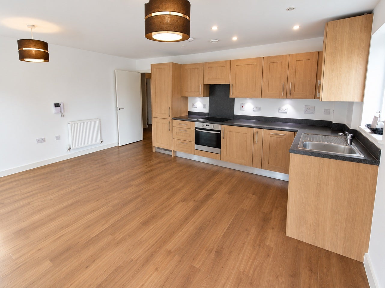 Flat Alcock Crescent in Greater London