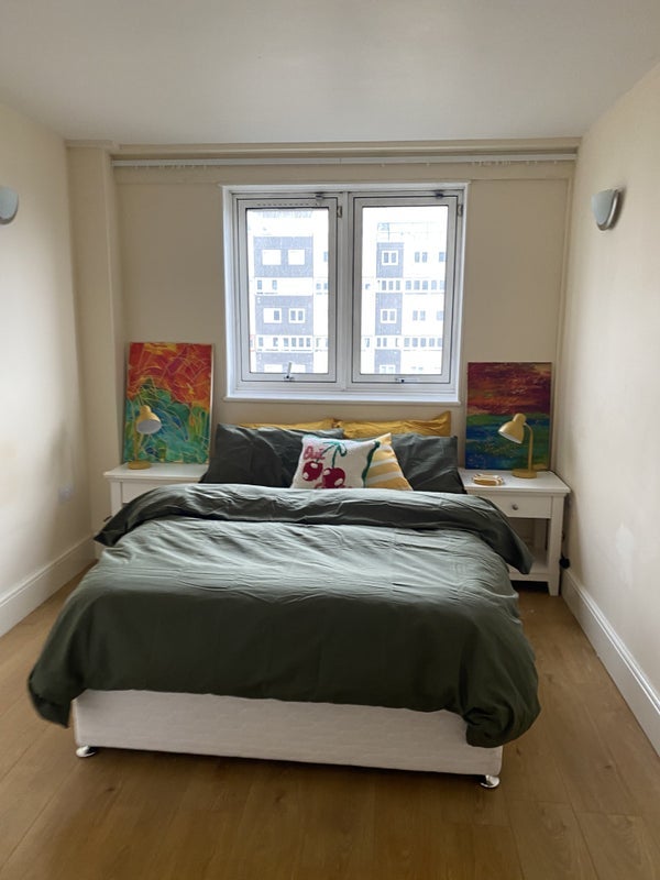 Flat Francis Chichester Way in Greater London