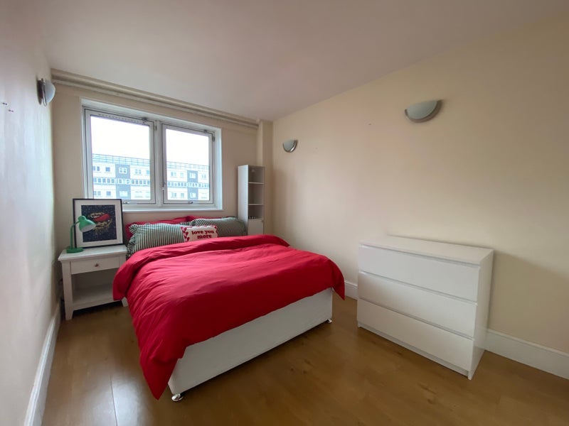 Flat Francis Chichester Way in Greater London