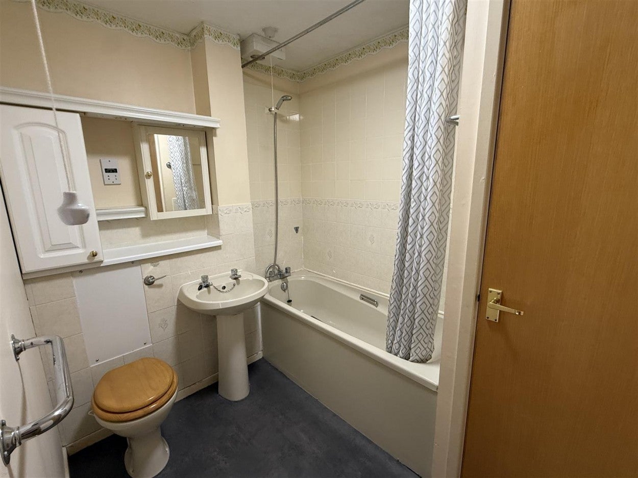 Flat Purbeck Place in Arun