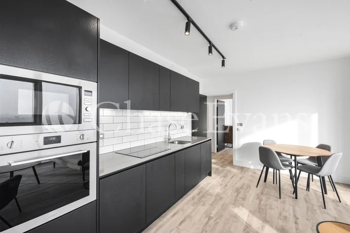 Flat Noel Road in Greater London