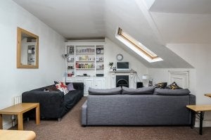 Flat Bedford Hill in Greater London