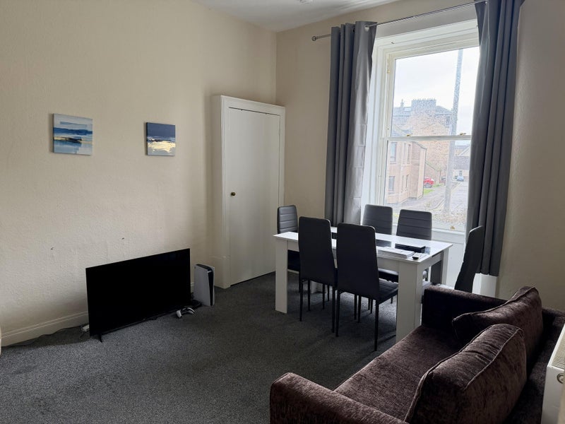 Flat Prince Regent Street in City of Edinburgh