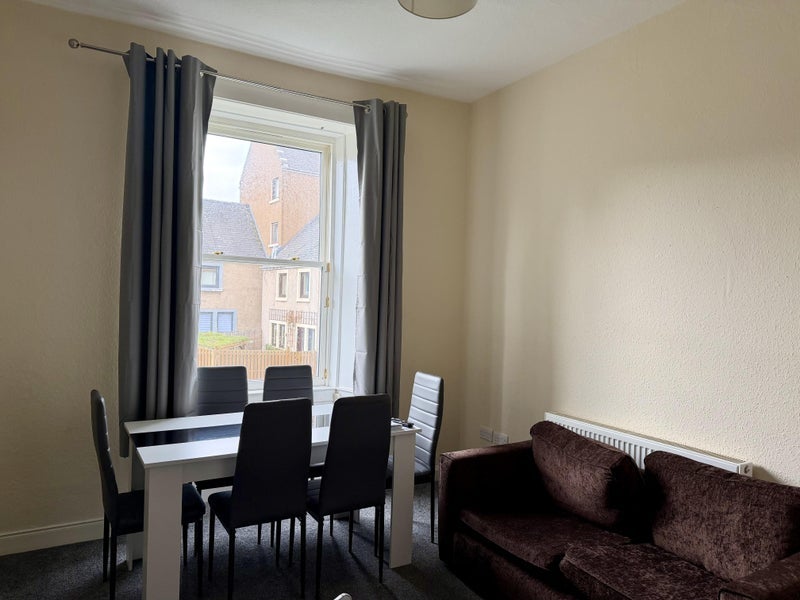 Flat Prince Regent Street in City of Edinburgh