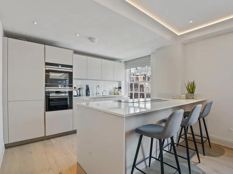 Flat Great Peter Street in London