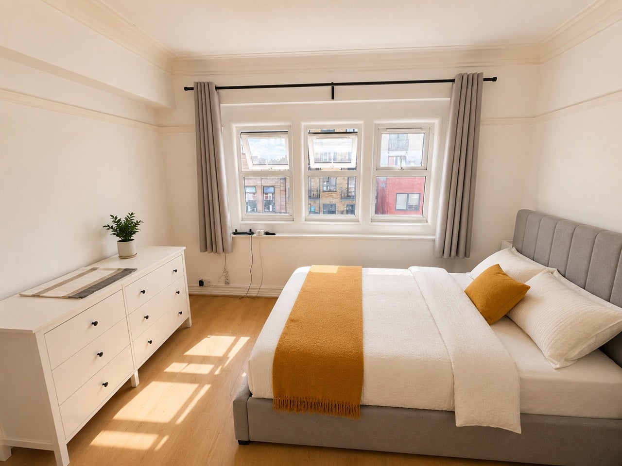 Flat Kilburn High Road in Greater London