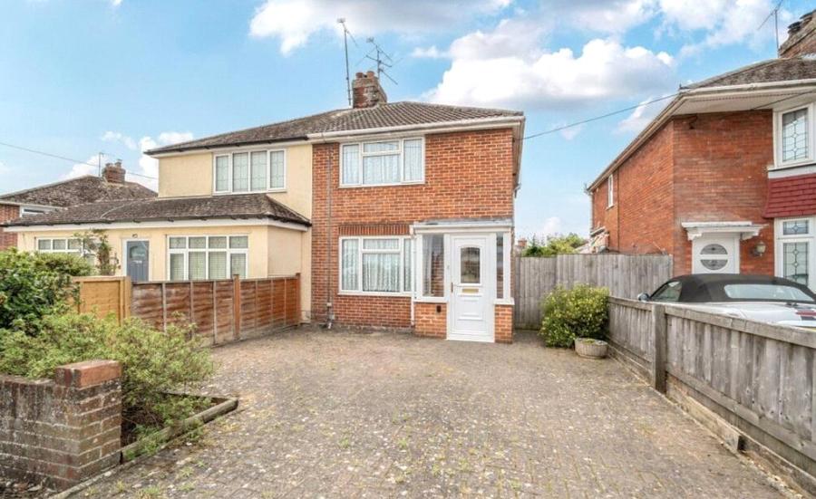 House Morstone Road in Wootton Bassett