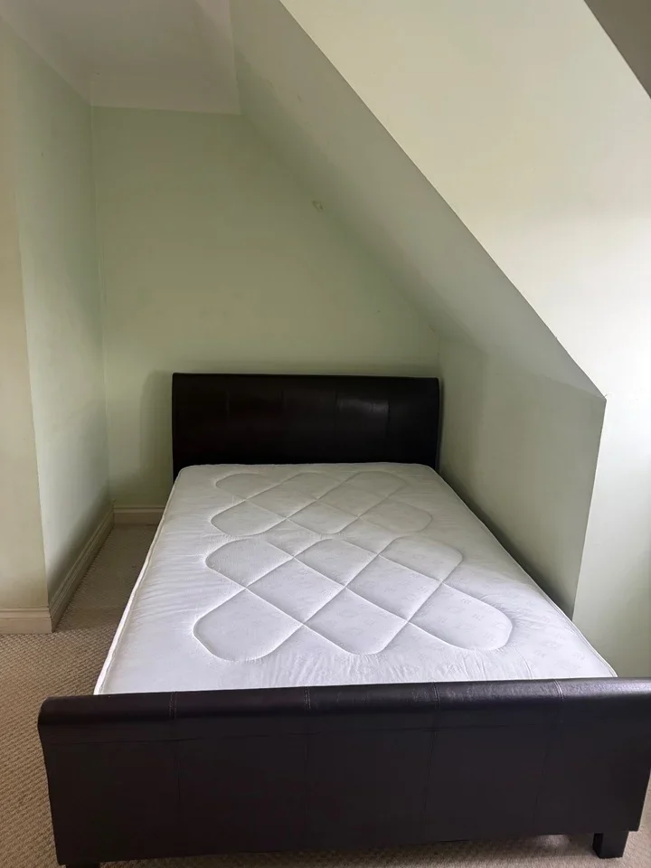 Room Floathaven Close in Greater London