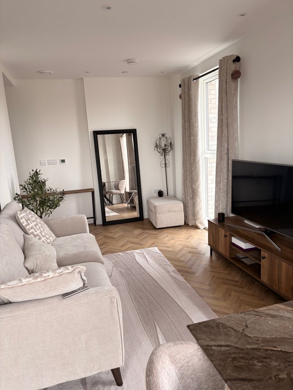 Room Headlam Road in Greater London