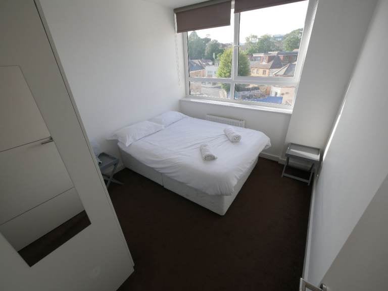 Flat Cumnor Road in Bournemouth