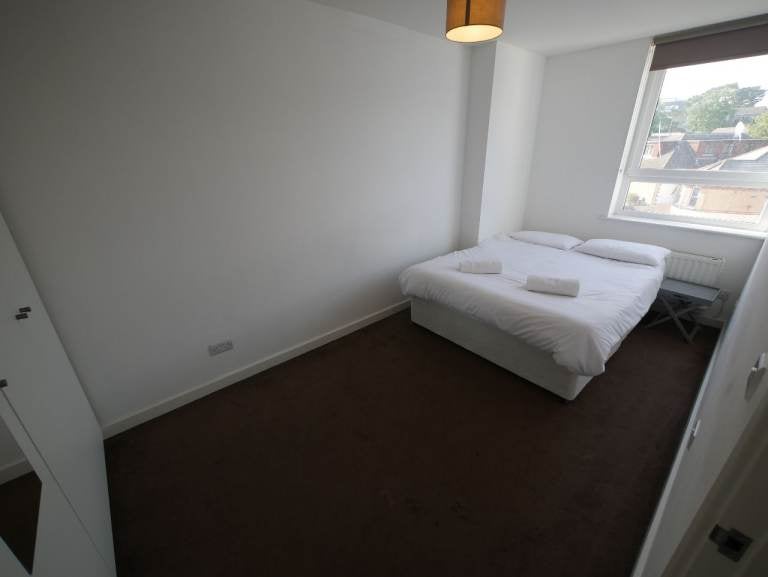 Flat Cumnor Road in Bournemouth