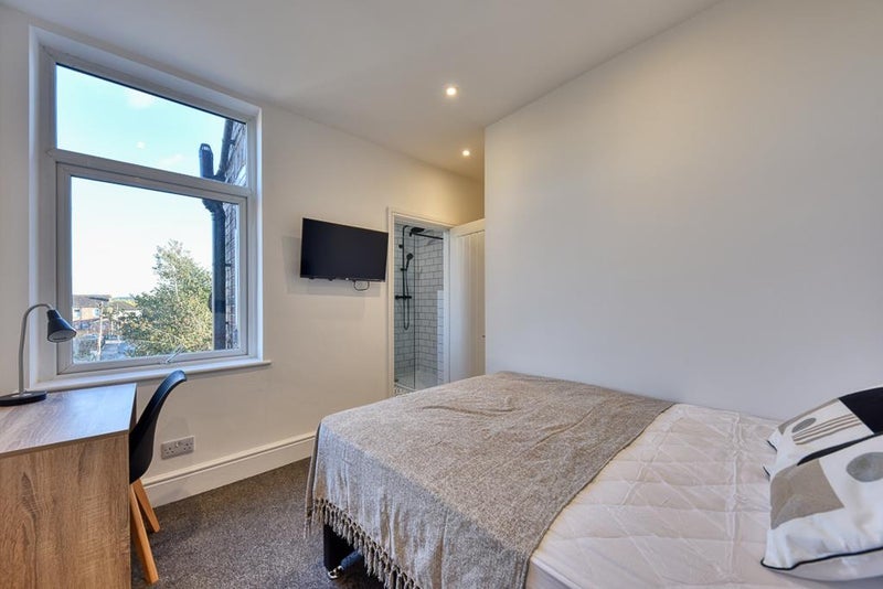 Room Chestnut Grove in Nottingham