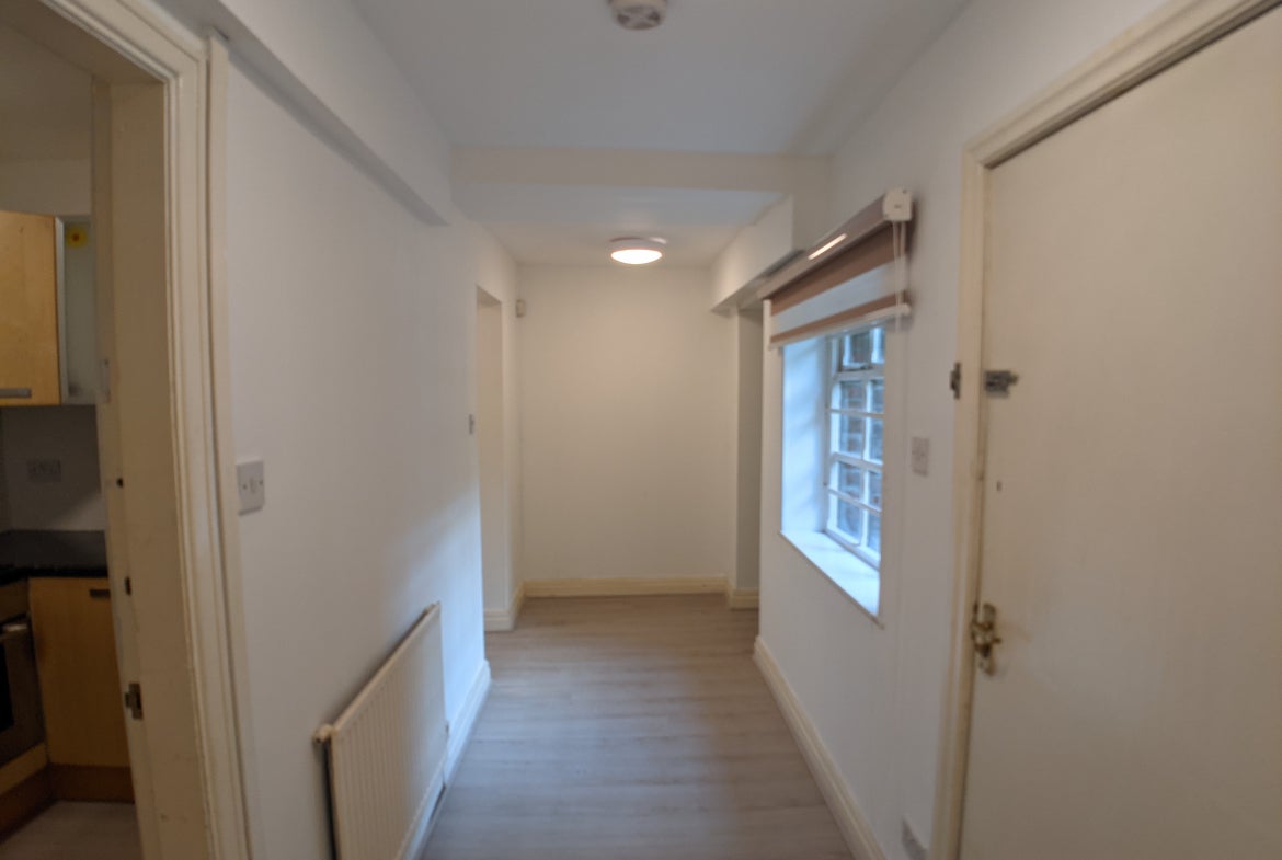 Flat Swinton Grove in Manchester