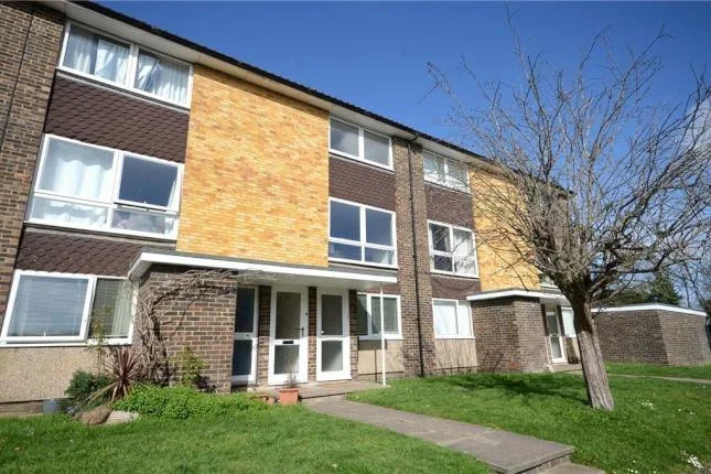 Flat Broadlands Court in Bracknell
