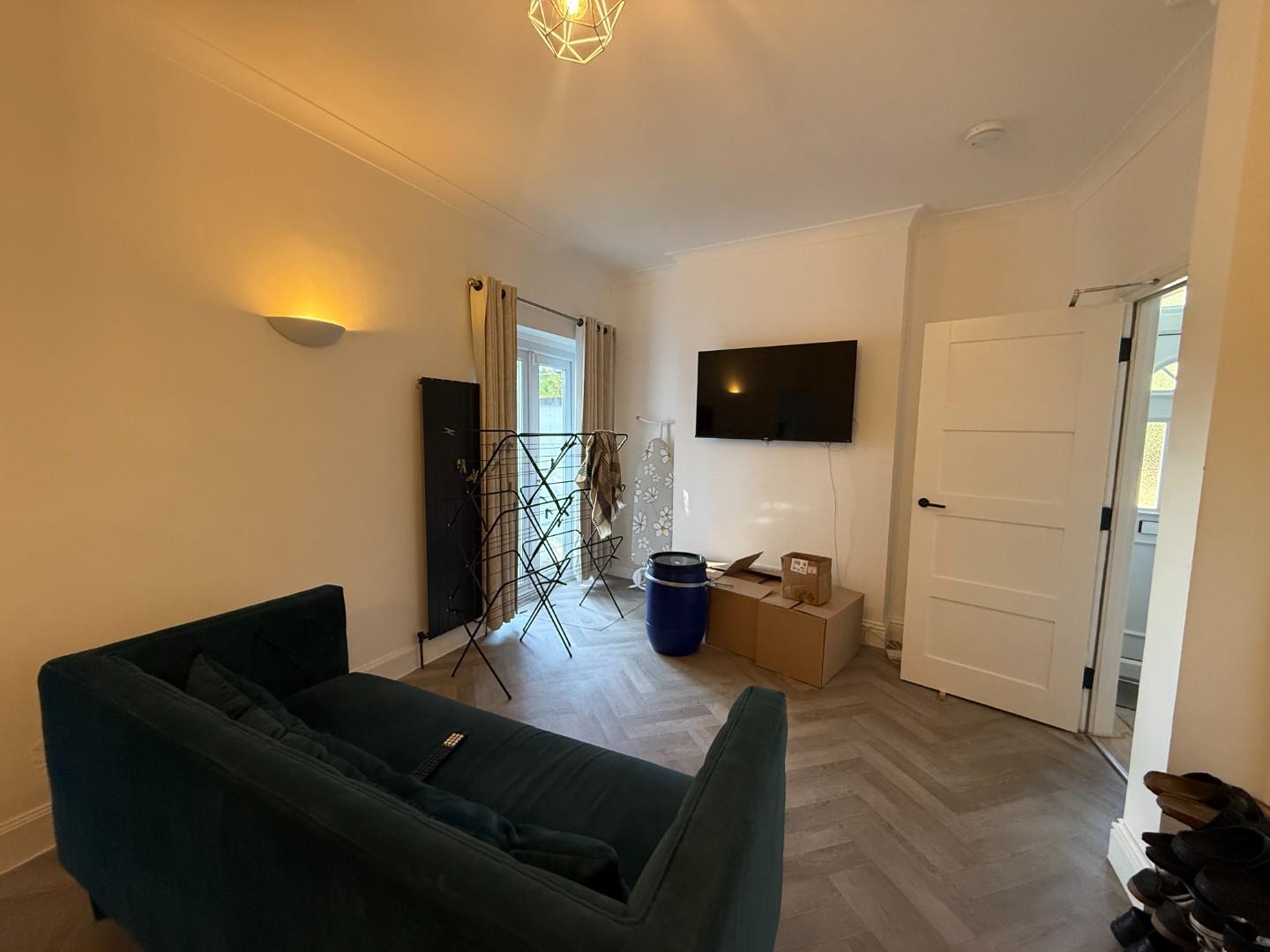 Room Station Avenue in Bristol