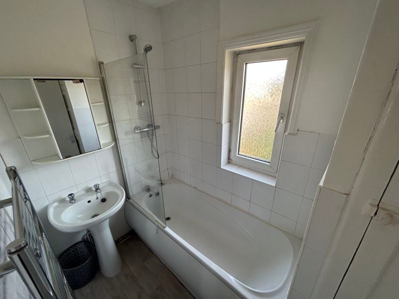 Flat Ladybrook Lane in Mansfield Woodhouse