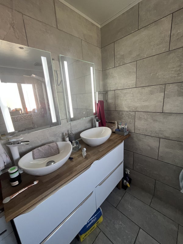 Room Langton Close in Metropolitan Borough of Solihull