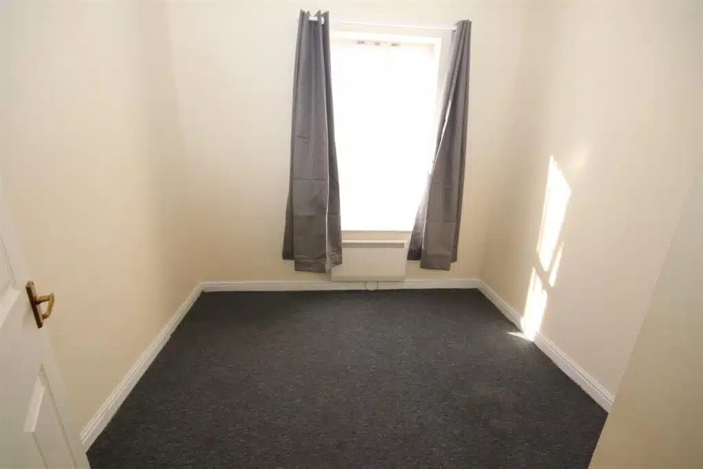 Flat Osbourne Road in Dartford
