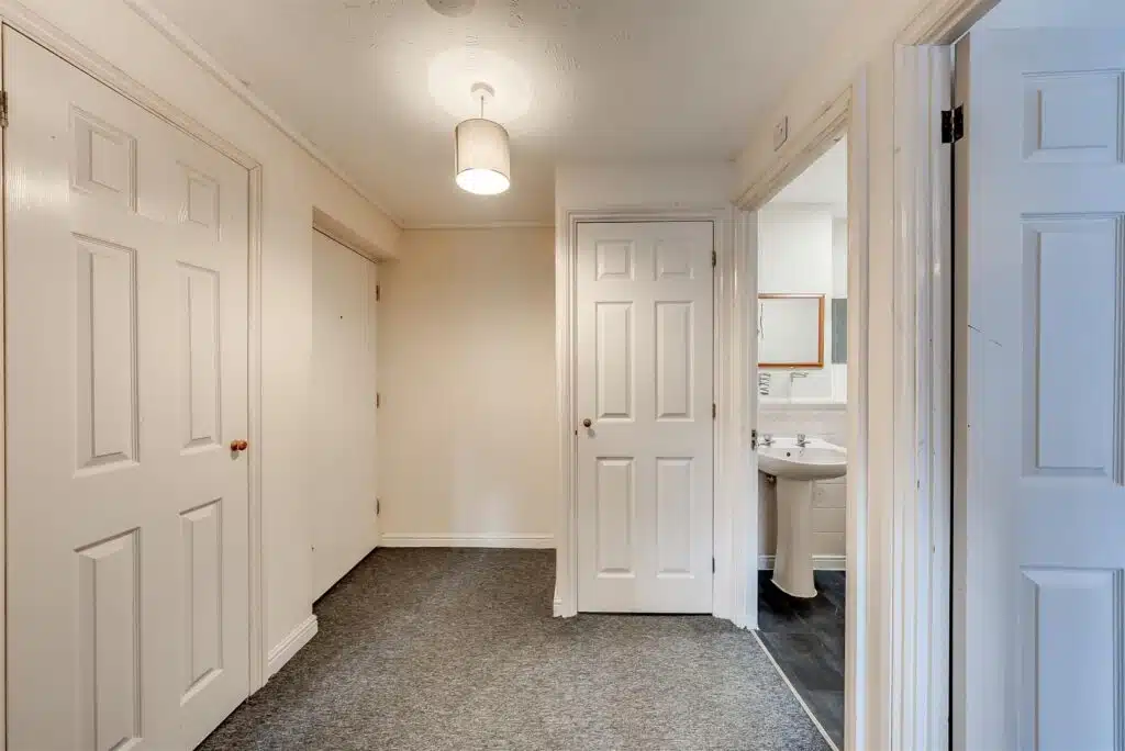 Flat Osbourne Road in Dartford