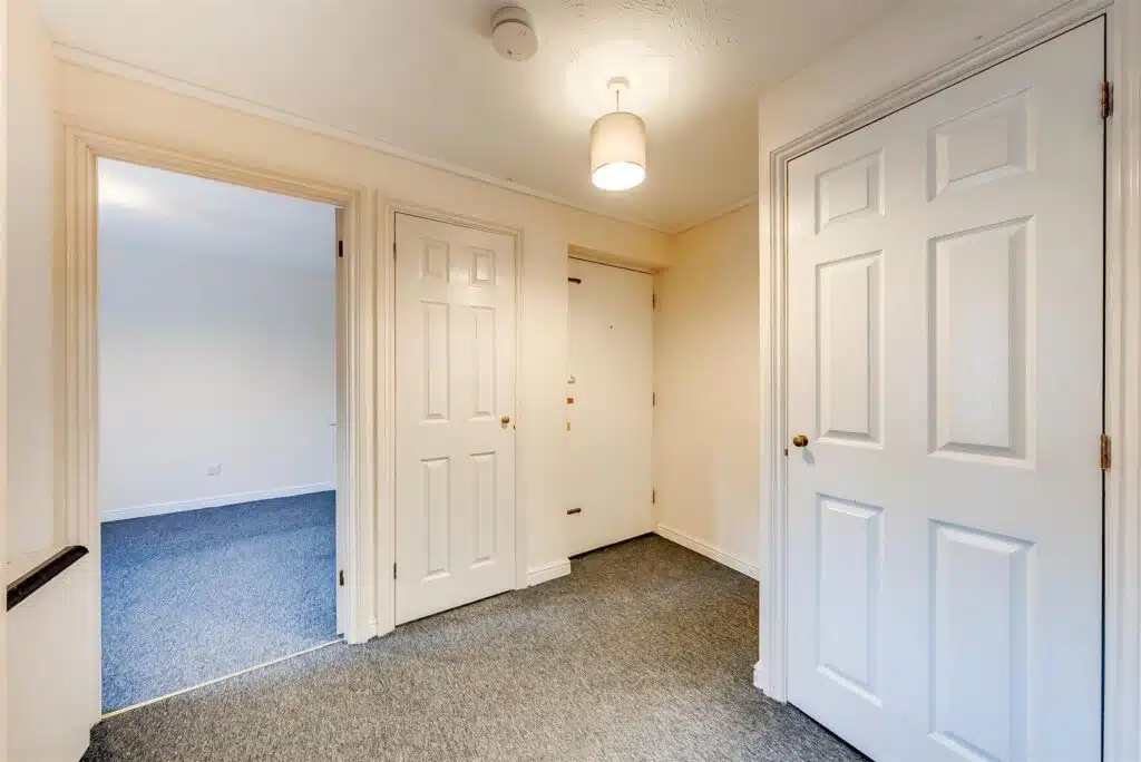 Flat Osbourne Road in Dartford
