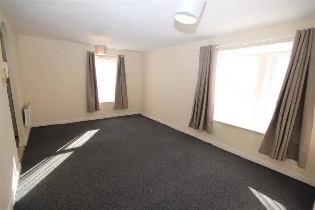 Flat Osbourne Road in Dartford