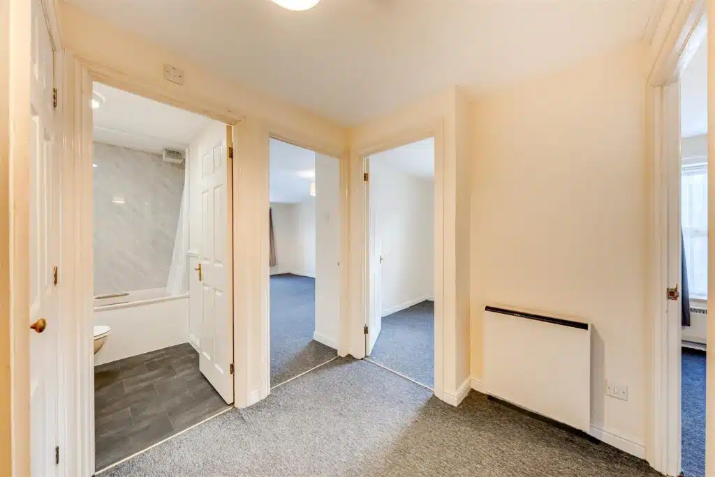 Flat Osbourne Road in Dartford
