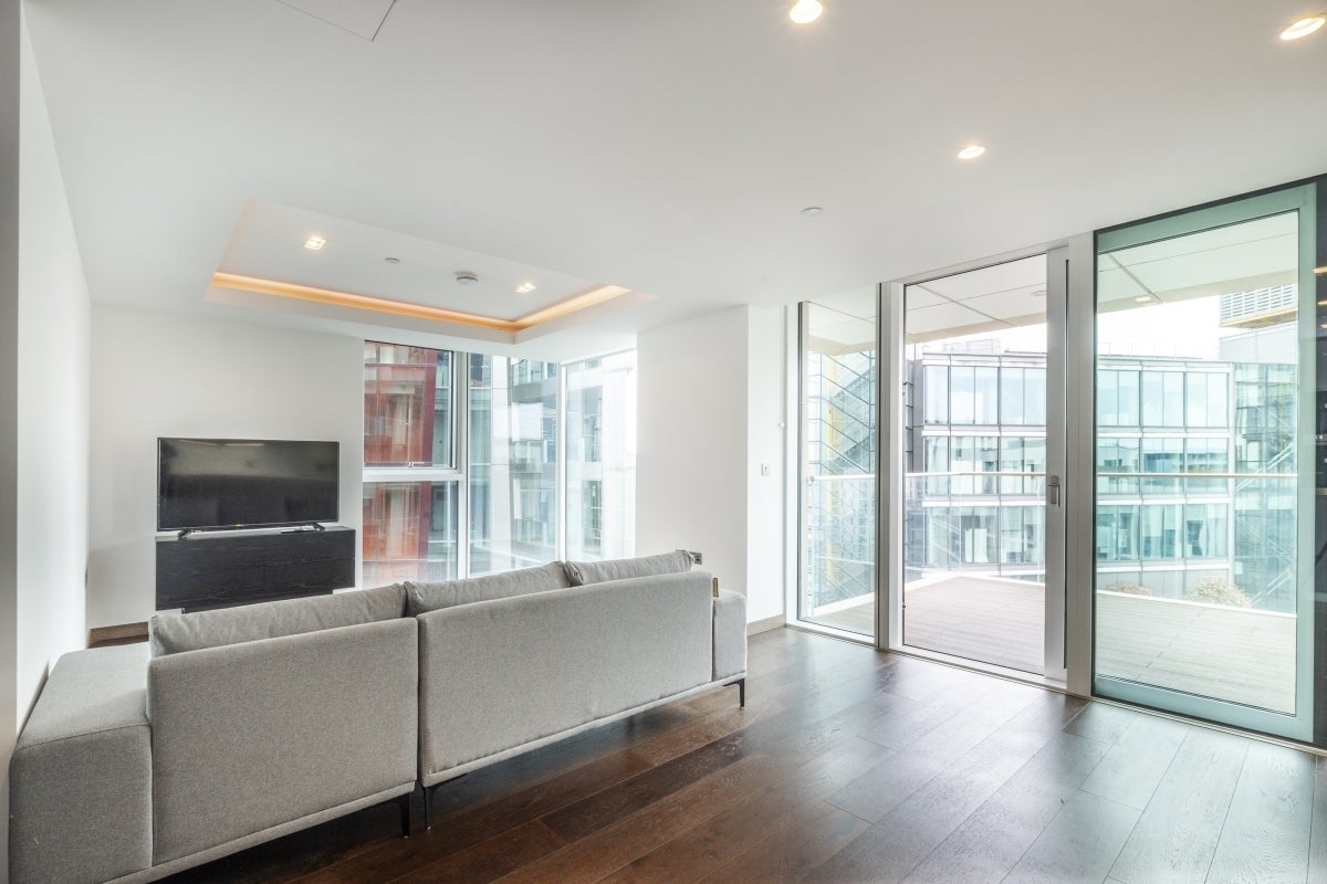 Flat Rosewood Walk in City of Westminster