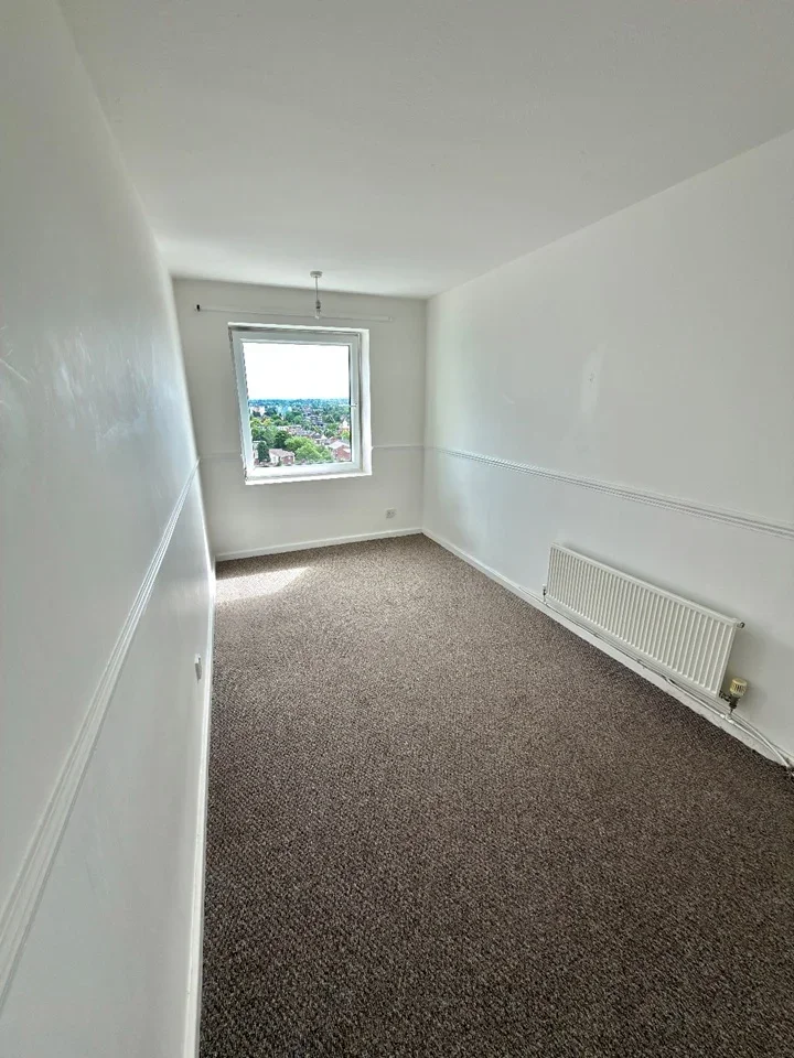 Flat Okement Drive in Wolverhampton