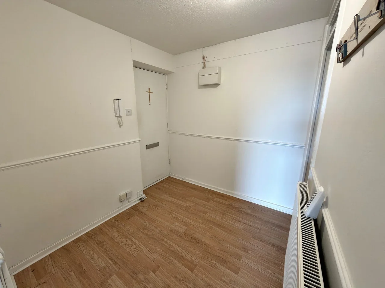 Flat Okement Drive in Wolverhampton