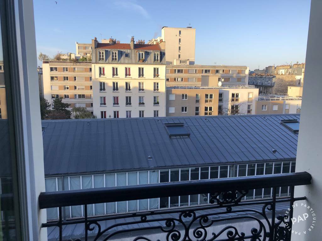 Flat Avenue de la République in Paris