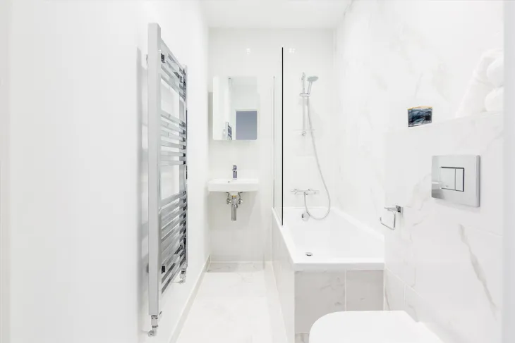 Flat Grange Road in Greater London
