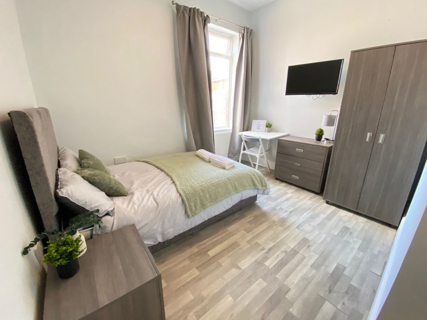 Room Severn Street in Derby