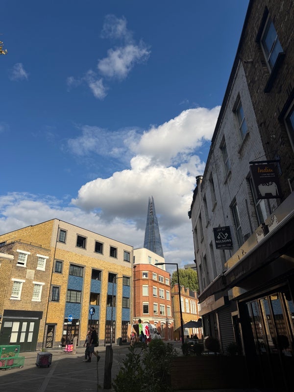 Room Flat Iron Square in Greater London