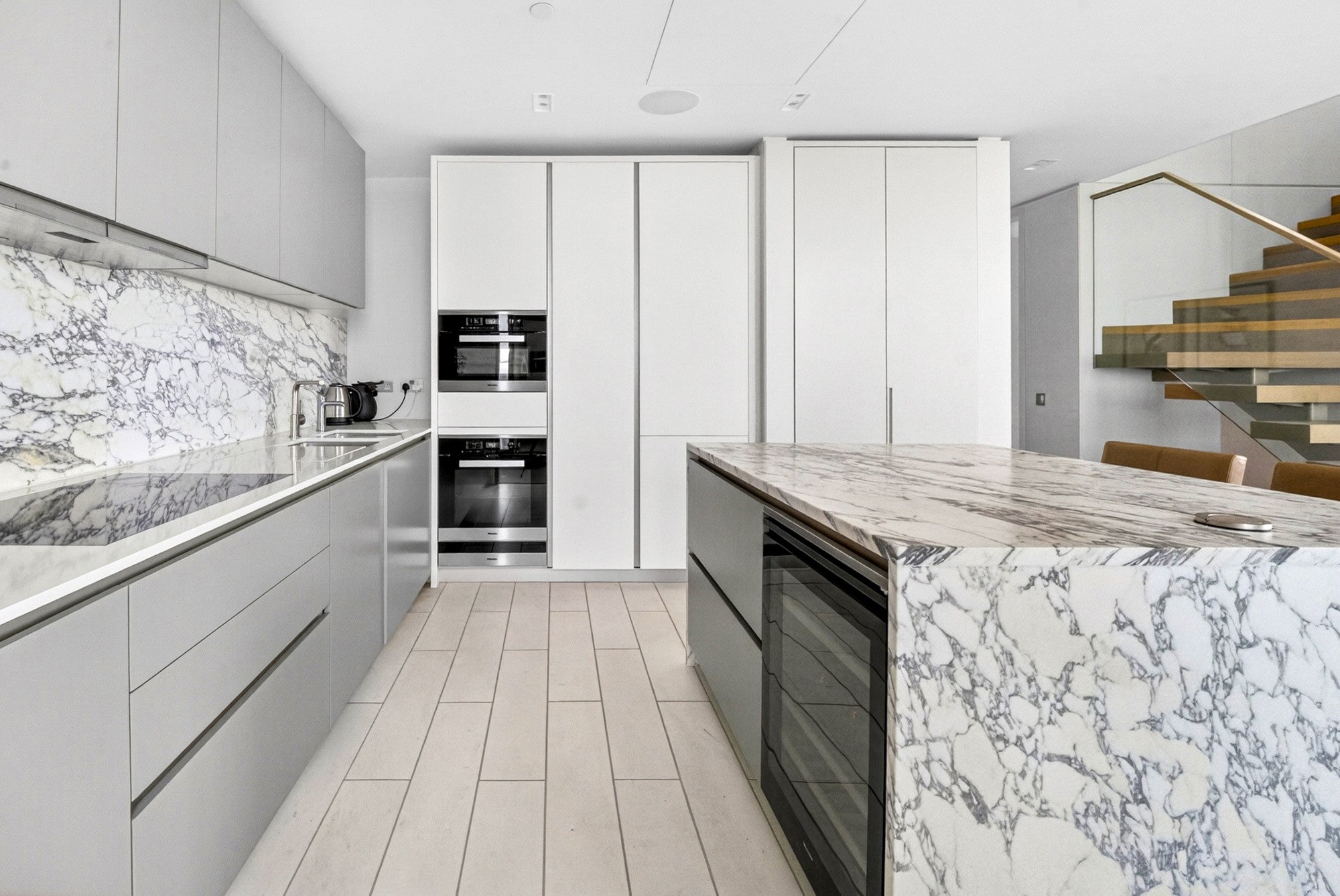 Flat Hatfields in Greater London