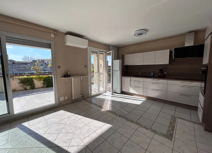 Flat Boulevard du Rempart Saint-Lazare in Avignon